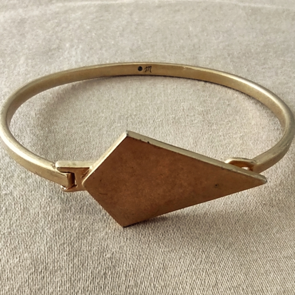 Madewell Bracelet with Arrowhead Clasp